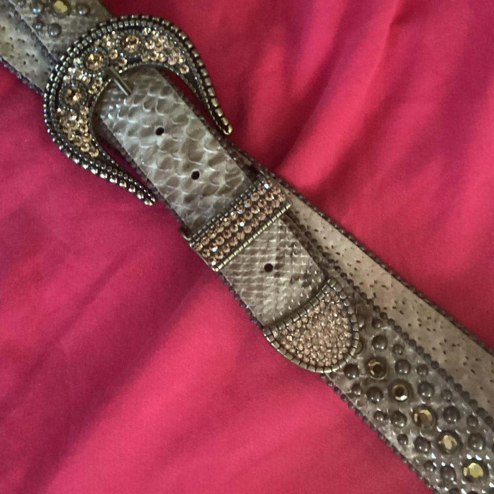 NWOT Chico’s XXL Tan Snakeskin Gold Toned JEWELED Rhinestone Studded Belt
